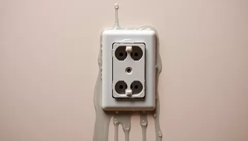 Czym grozi zalanie instalacji elektrycznej