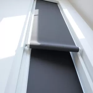 Montaż rolet okiennych z prowadnicami