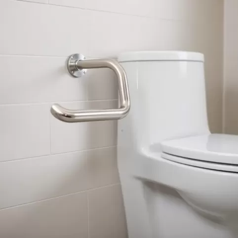 Montaż uchwytów dla niepełnosprawnych WC